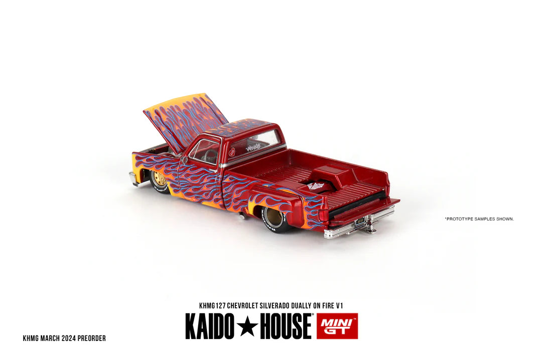 Mini GT Chevrolet Silverado Dually on Fire V1